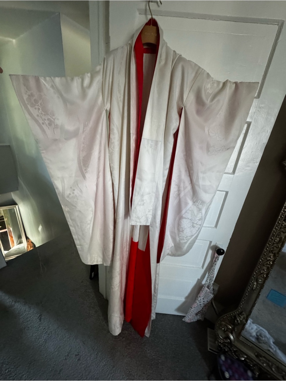 Vintage Japanese Ivory and Red/Orange Traditional-Style Women's kimono